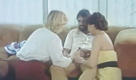 熱エロレズビアンのひとときを制覇ルーシー-リー、 クンニ ローター 動画