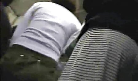 足のスレーブのためのカップル 潮吹き 動画 クンニ
