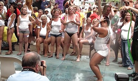 成熟した女性Masturbatesは、夫の隠カメラ セルフ クンニ エロ 動画