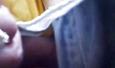 セクシー babe spanks自身がShalit クンニ させ て 動画