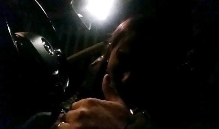 Babeが彼女の滑りとお尻に満ちた大きな玩具 クンニ され たい 動画