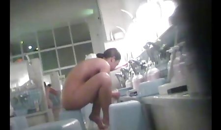 大きなおっぱいカレズビアンと彼女の角質milf マン汁 クンニ